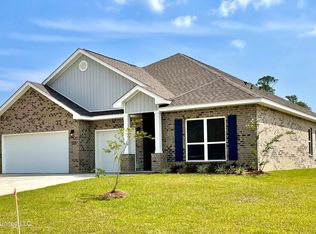 6100 Penni Dr, Ocean Springs, MS 39564
