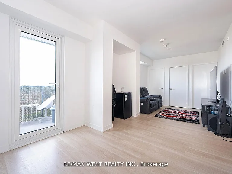 500 Wilson Ave #721 — Photo 10