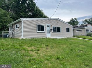 121 County Ave, Maple Shade, NJ 08052