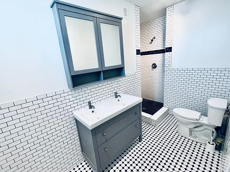 416 E Main St #306 — Photo 8