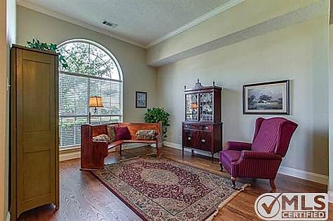 3rd image of 2929 Pioneer Park Dr
