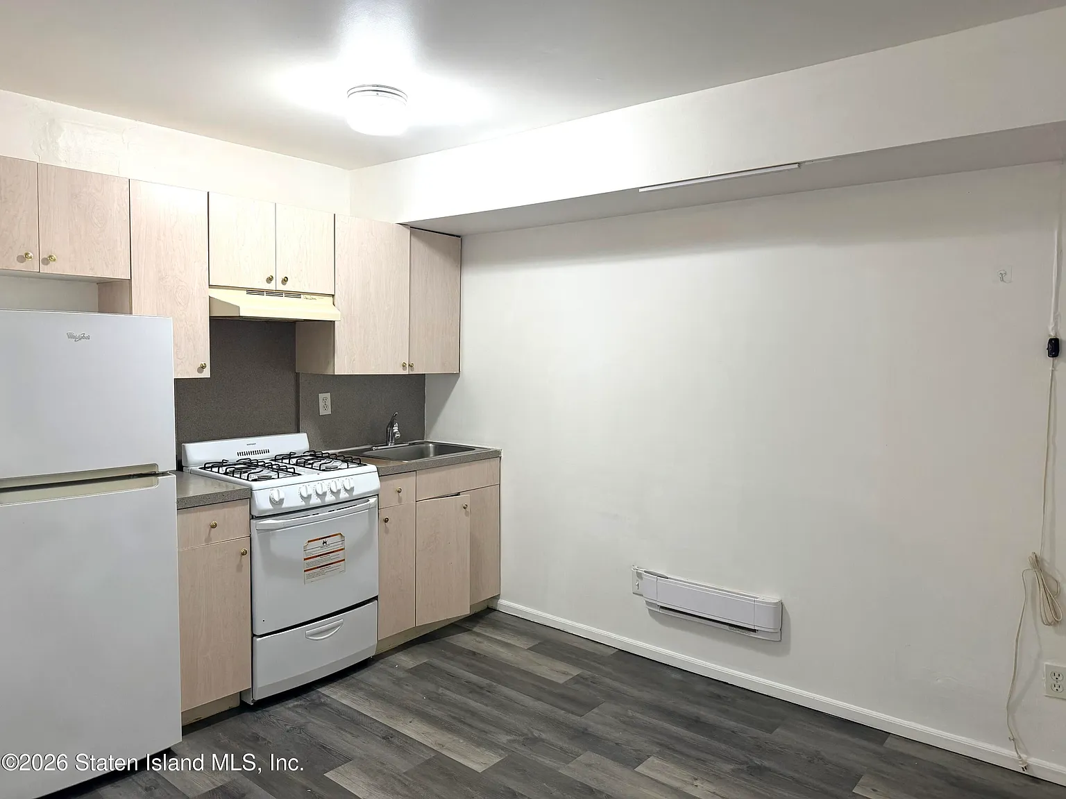 1 bed, 1.0 bath, 1667 sqft, $1,425 — Photo 3