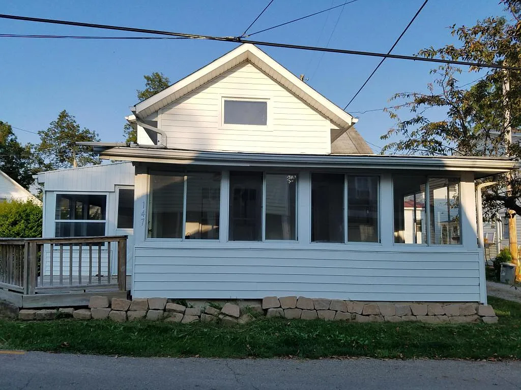 147 9th St photo 1