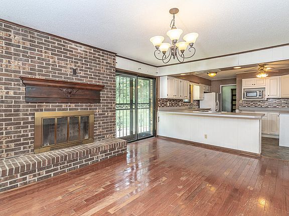 4th image of 6912 Loftwood Dr