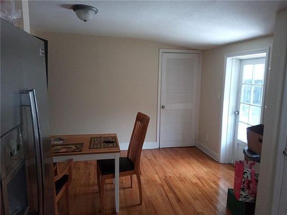 5th image of 548 NE 9th Ave #C