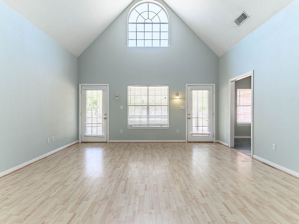 1st image of 9009 Ravenswood Rd