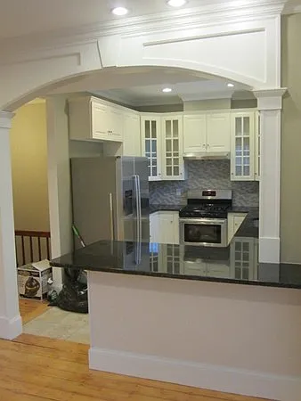 6 Centre St #2 — Photo 1