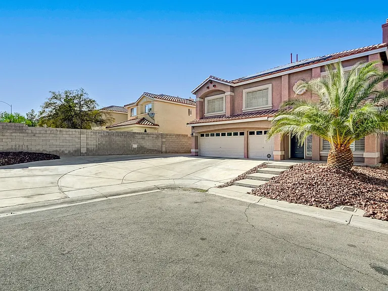 9748 Cathedral Stairs Ct — Photo 4