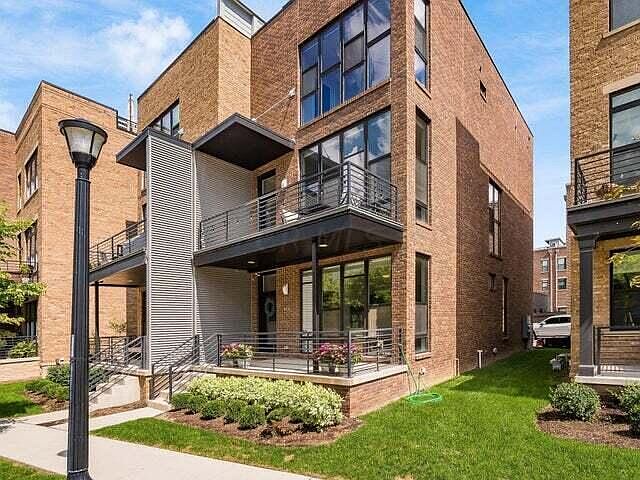 1st image of 800 N 6th St