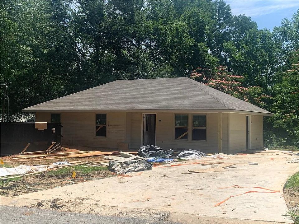2nd image of 1419 W Lakeshore Dr