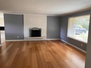 9005 Zircon Dr SW, Lakewood, WA 98498