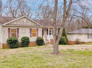 2708 Knob Ct, Clarksville, TN 37043