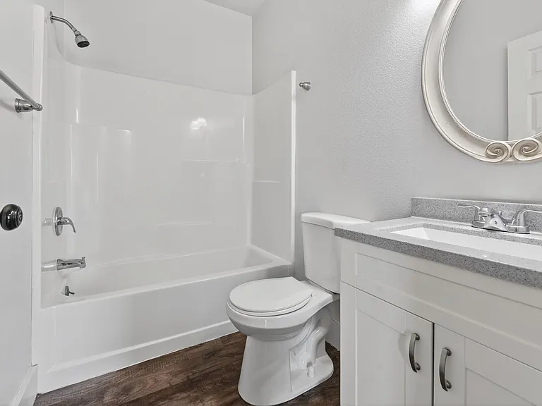 802 W McCormick St — Photo 10