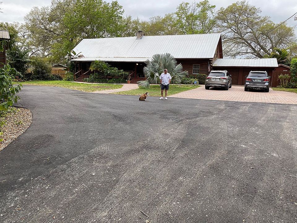 2nd image of 15908 Manning Dr