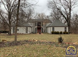 5910 SW 33rd St, Topeka, KS 66614