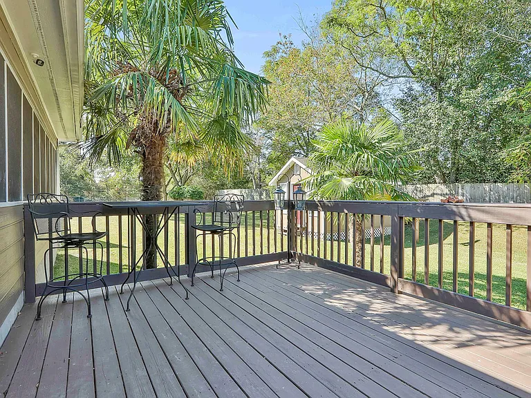110 Hampton Woods Dr — Photo 14
