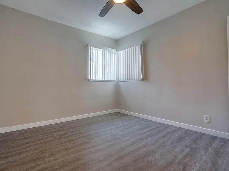 600 Kelton Ave #2 — Photo 4