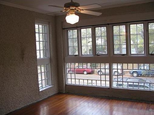 Building Photo 3