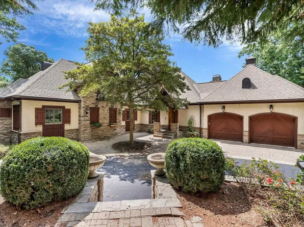 12 Deer Valley Ct, Travelers Rest, SC 29690