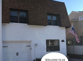 29 Russek Dr, Staten Island, NY 10312