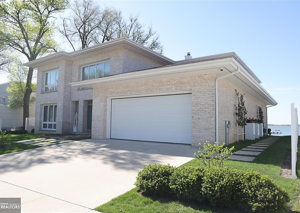 911 N Shore Dr, Clear Lake, IA 50428 Zillow
