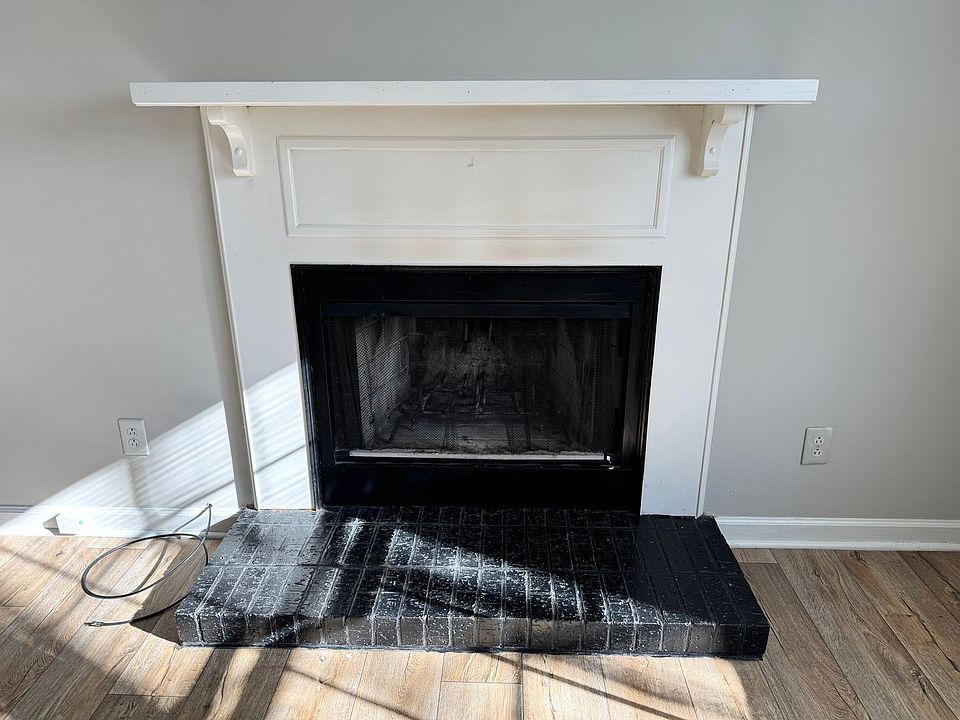 1st image of 203 Golden Pond Ave