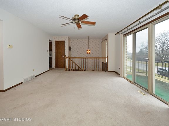 2nd image of 15411 Catalina Dr #15411