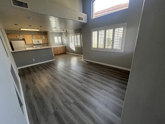 5th image of 1208 Fascination St #1