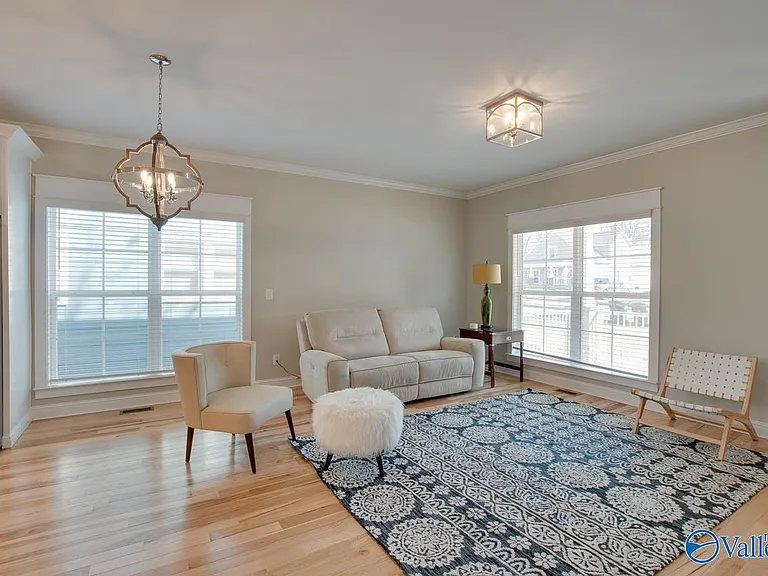 1405 Stevens Ave NE — Photo 6