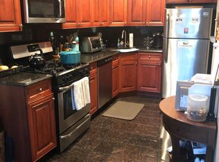 1421 Broadway APT 2R, Hewlett, NY 11557