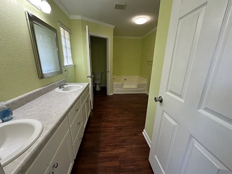 2160 Castle Grove Dr — Photo 14