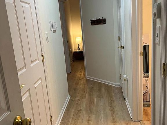 4th image of 302 Lisa Way