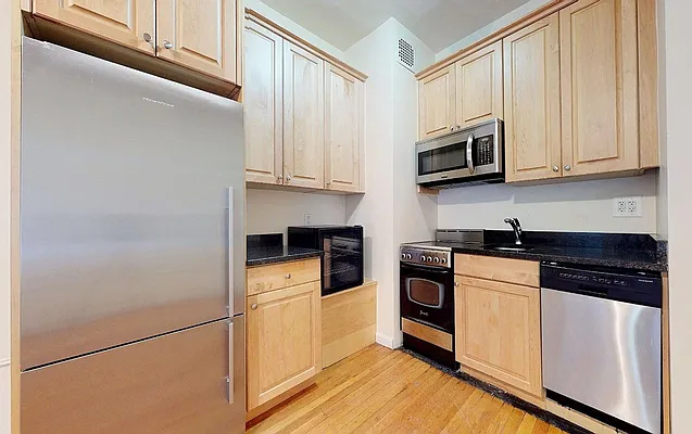 Rented by (Legacy) Tri Hill Realty Group LLC | media 3