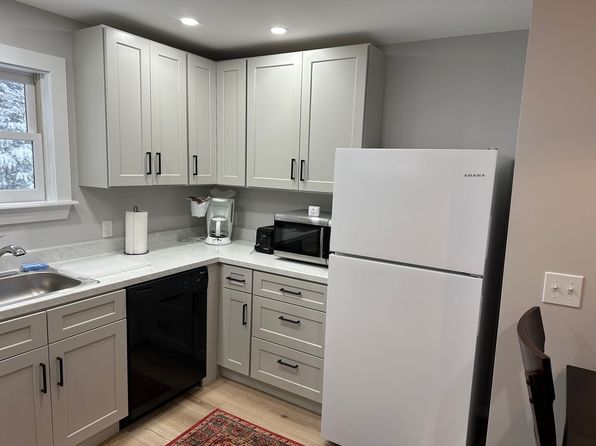 89 Middle Winchendon Rd #1