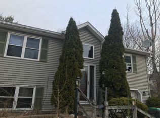 79 Gipp Rd, Albany, NY 12203