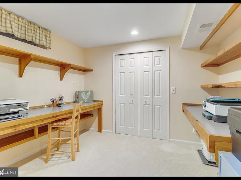 210 Pin Oak Ct — Photo 28