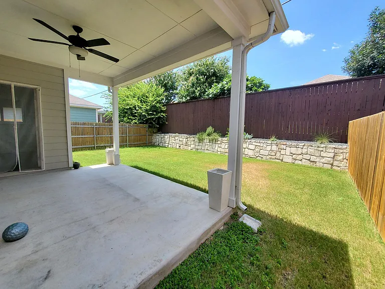 15610 Ellinger Dr — Photo 26