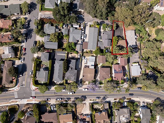3rd image of 124 Citrus Ave