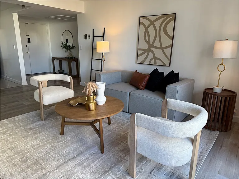 10535 Wilshire Blvd #612 — Photo 2