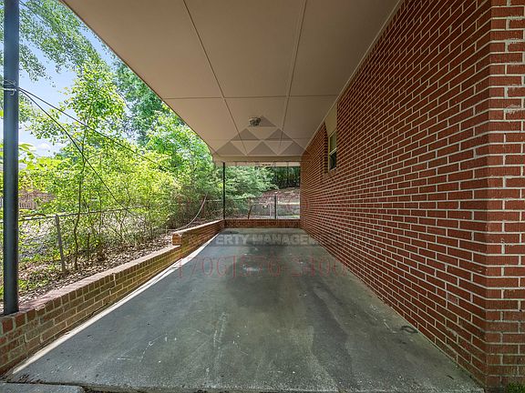 3rd image of 1722 Emerson Ave