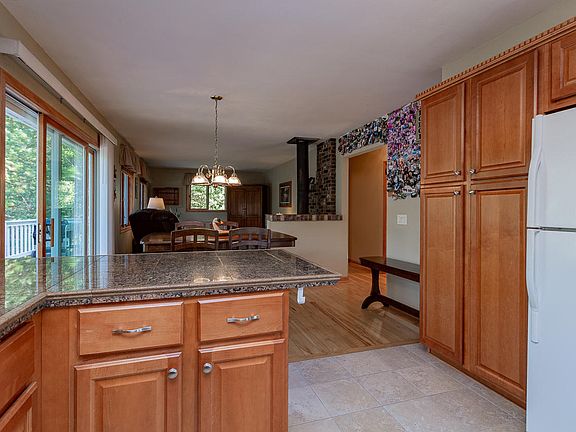 5th image of 338 Glencove Ct