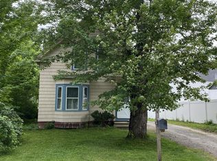 11 Elmwood Rd, Auburn, ME 04210