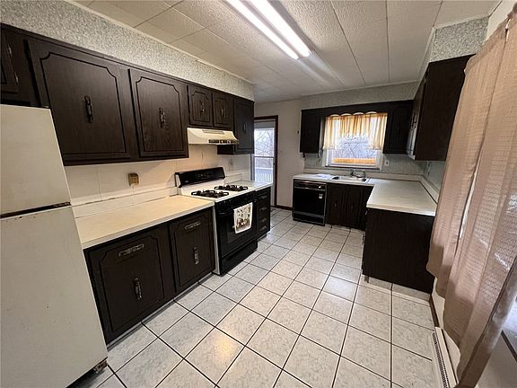 5th image of 756 Morgantown Rd S