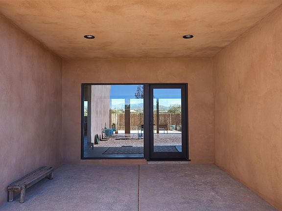 3rd image of 51 Spur Ranch Rd