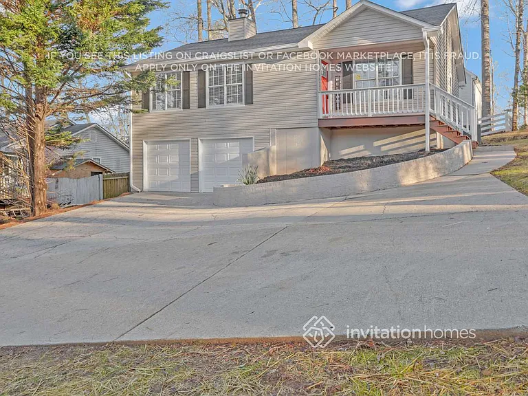 3335 Catalina Dr — Photo 3