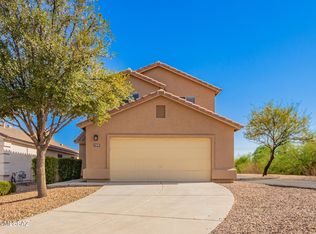 789 W Firehawk Dr, Green Valley, AZ 85614