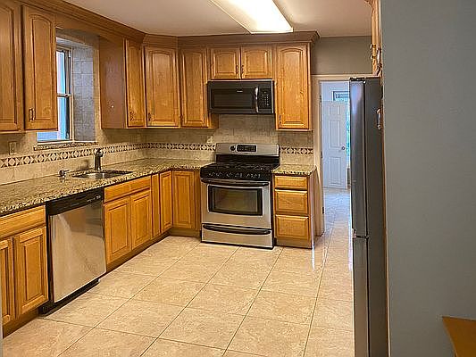 2nd image of 157 W 9th St #1