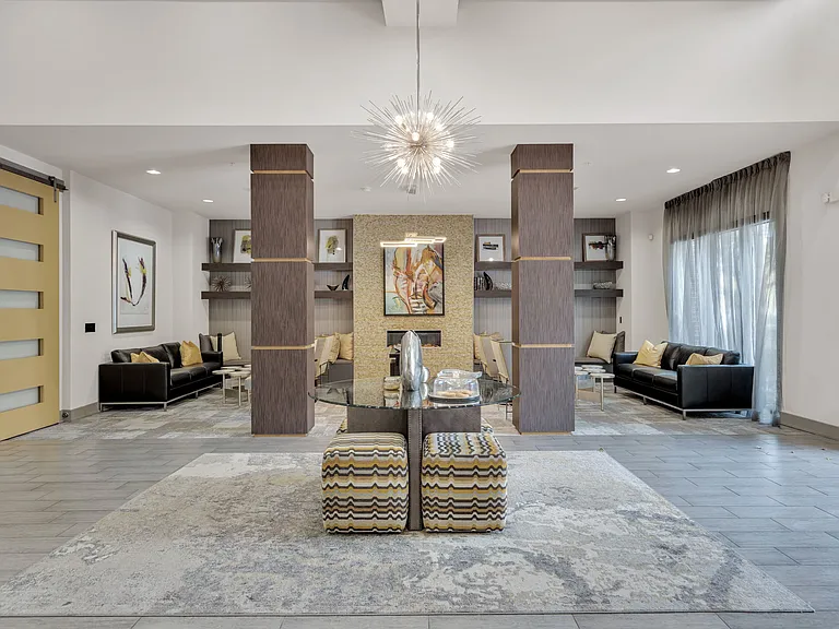The District Apartments — Photo 28