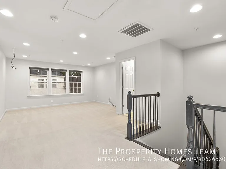 7207 Barry Ln — Photo 25