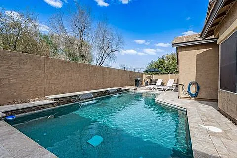 3 bed, 2000 sqft, $4,200 — Photo 2